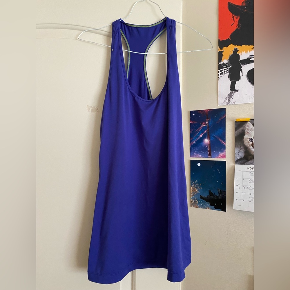 Women’s medium sports tank top